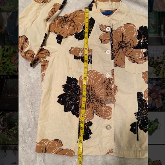 Vintage Karen Scott sport petite floral tan, cream, and black button up XL - Picture 8 of 8